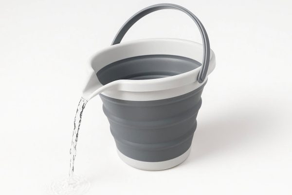 15 Foldable Collapsible Bucket with Spout for Easy Water Pouring